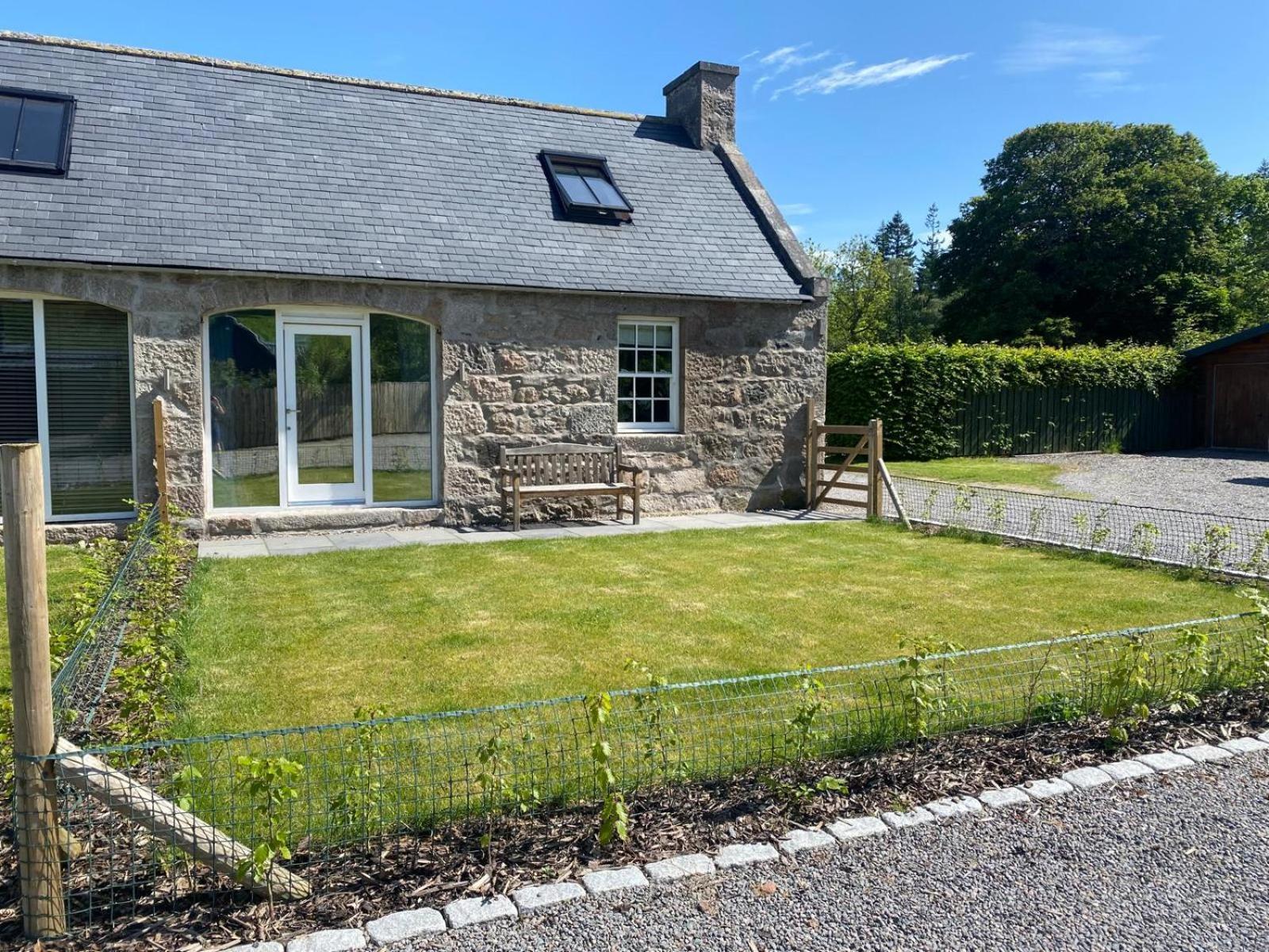 Cairn Leuchan Villa Ballater Exterior photo